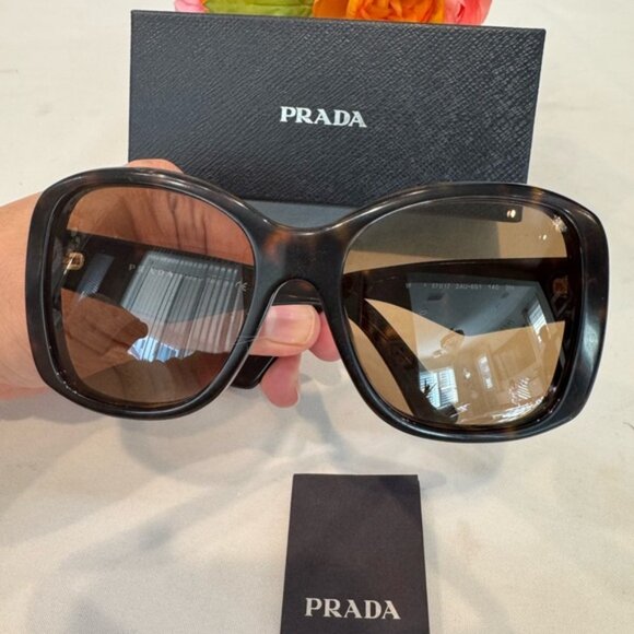 Authentic Prada sunglasses with box - Picture 2 of 11
